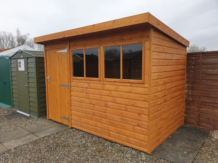 10ft x 6ft Heavy Pent shed in Redwood cladding