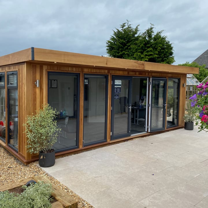 Malvern Hanley 22ft x 14ft in Cedar cladding.

The Hanley features glass to ground double glazed windows and doors, an EPDM roof and 2 privacy vent windows to the rear. 

Optional MDF lining and insulation, laminate flooring and a partition wall to width are shown on this model.