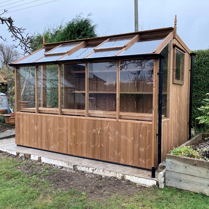 6ft x 10ft Swallow Jay greenhouse with optional guttering.
