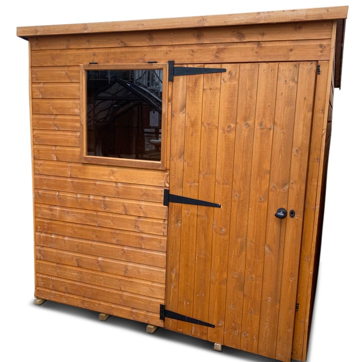 This 7ft x 5ft Bewdley Pent is constructed in Redwood.