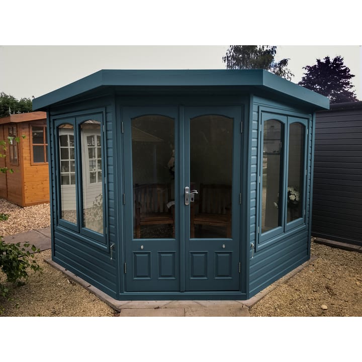 This 8ft x 8ft Harwood has been painted in Ocean Blue, one of the more striking and contemporary colours available in the cottage range. Optional laminate flooring have also been added.