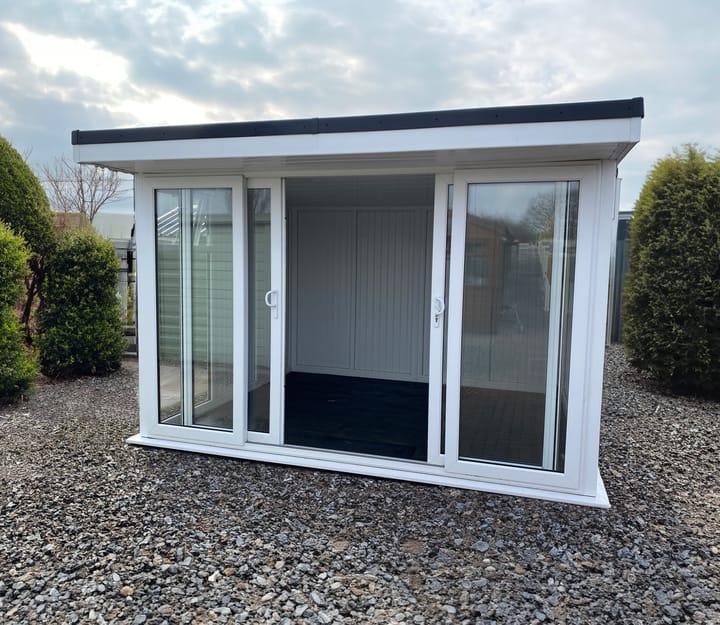 Nordic Broadway Flat Ultimate Package 3.6m x 3m in White. The Ultimate Package includes an insulated EPDM Leka Roof, Vinyl Flooring and a Concrete Base.