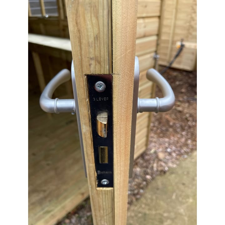 Black japanned or Chrome door handles and hinges (as pictured) are standard fittings with our Heavy Duty sheds.

Also a standard feature, is a secure 3-lever mortice lock.