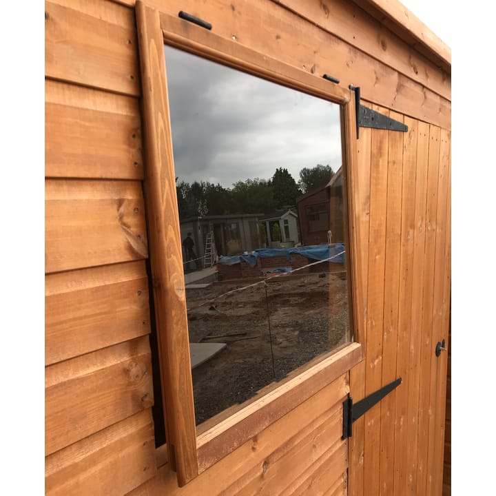 All Bewdley sheds include an opening window as standard, as shown here. Sheds 10ft and wider on the Bewdley Apex range and the Bewdley Corner range include 2 opening windows as standard. You can choose to upgrade the glass from floating glass to toughened safety glass for extra security and safety.