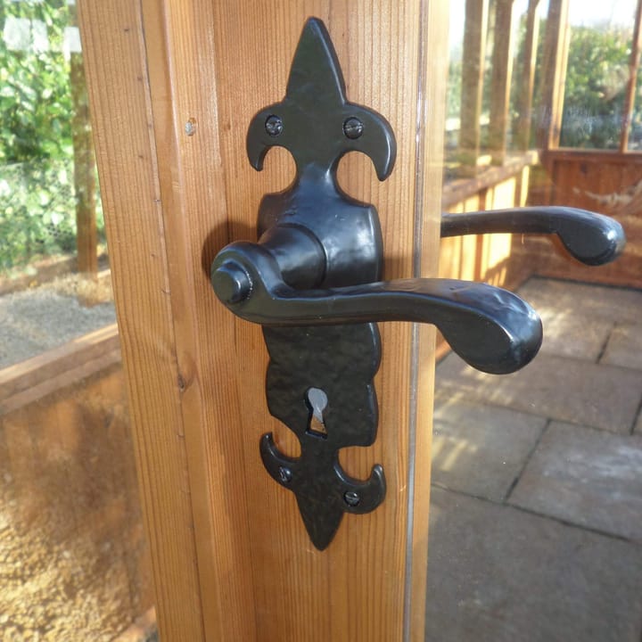 Swallow offers an optional upgrade from a standard handle to this ornate example, giving your greenhouse a stylish gothic look.