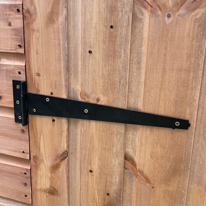 3 heavy duty black strap hinges are supplied with each shed fast door, safely securing the door to the shed and allowing the door to be opened back onto itself.