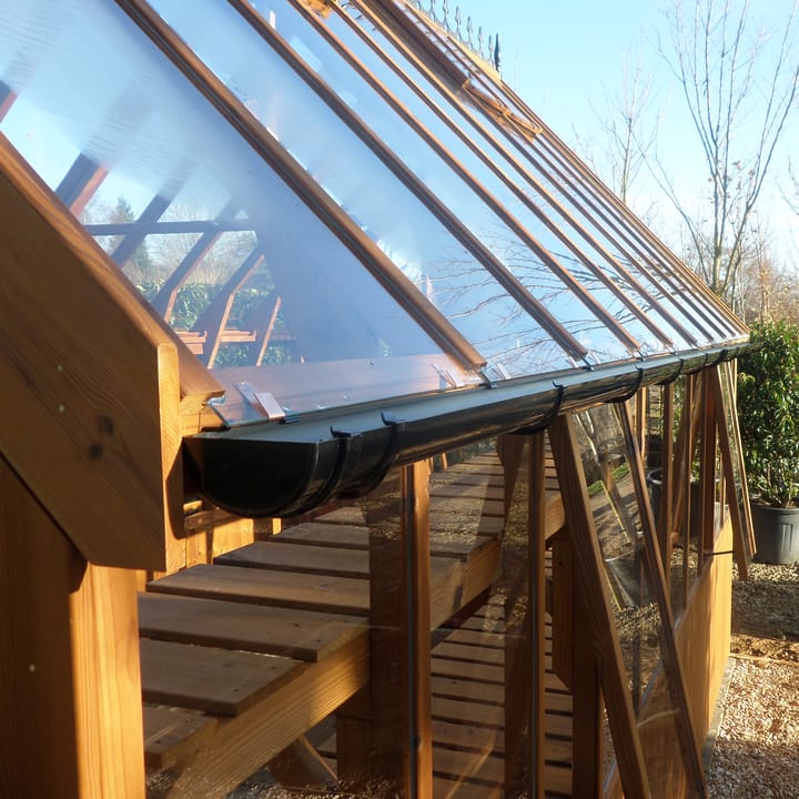 Guttering is included with all t-shape Swallow greenhouses. This is ideal if you're intending to collect natural rainwater for your garden. Once installed, simply divert the downpipe into a water butt.